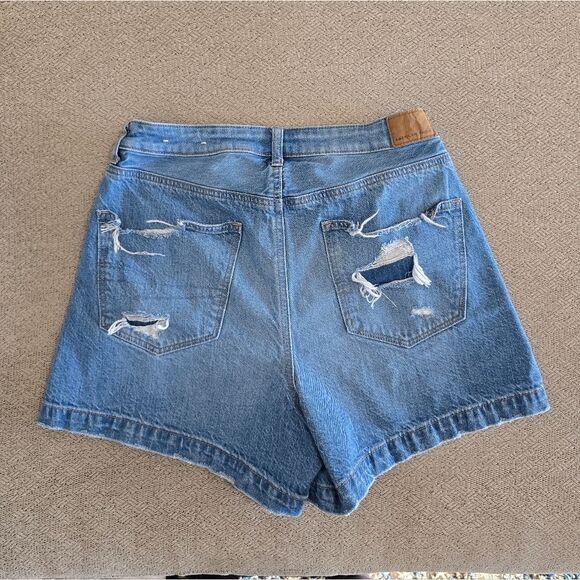 American Eagle Denim Button Distressed Mom Skort - Size 10 - Picture 3 of 11